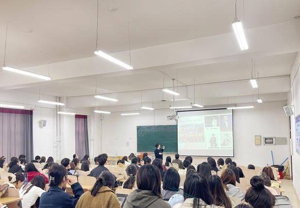 吴霞校长讲座3